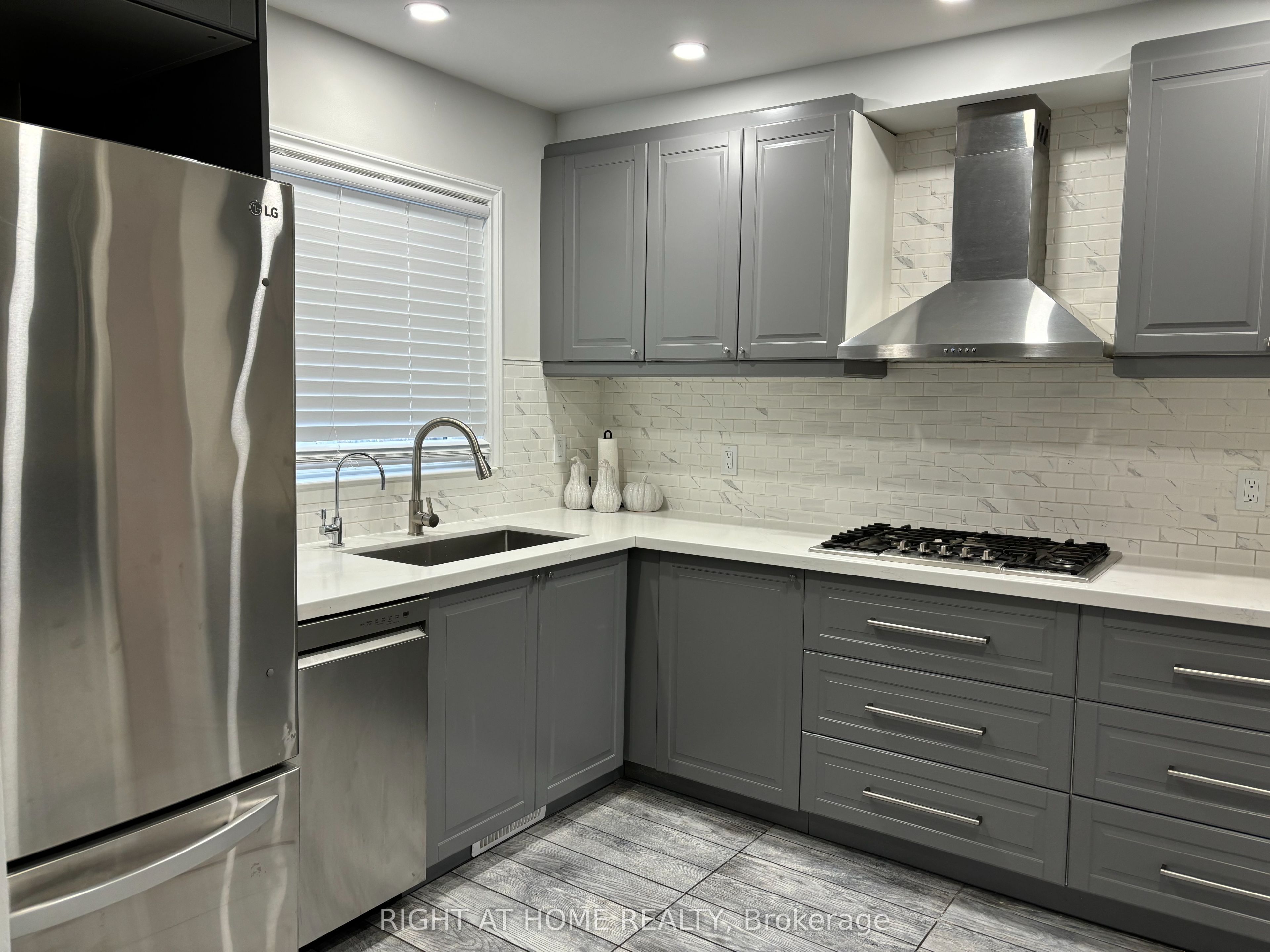 25 Garrow Drive 45, Hamilton, ON L9C 2X2 photo 4