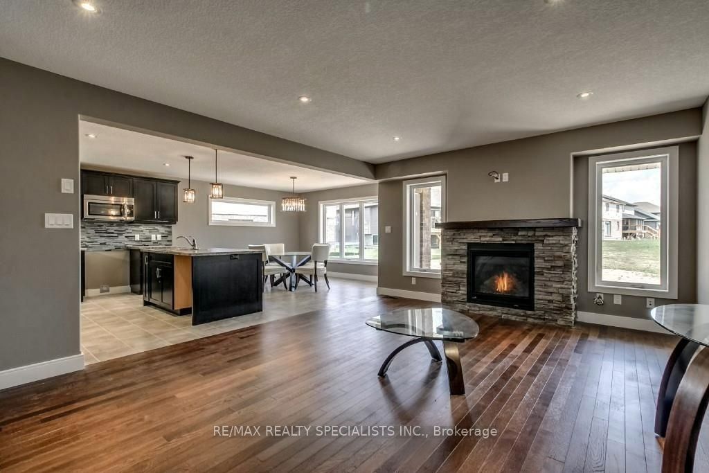 720 Halifax Road, Woodstock, ON N4T 0E9 photo 2