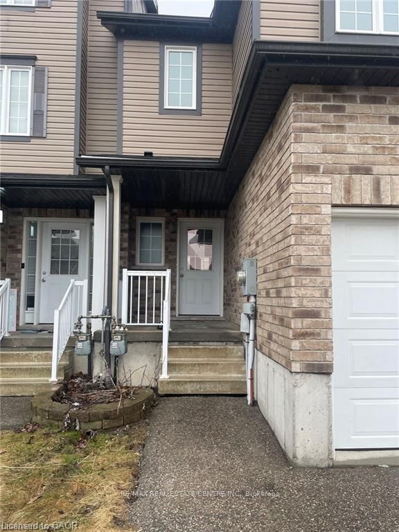 11 Sorrento Street, Kitchener, ON N2R 0A4 photo 2