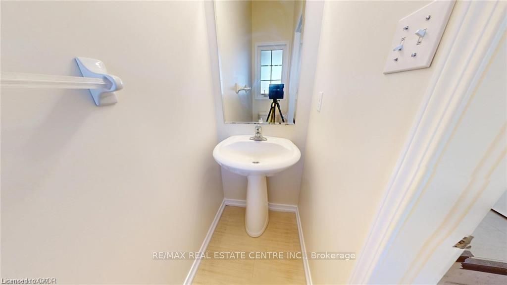 11 Sorrento Street, Kitchener, ON N2R 0A4 photo 4