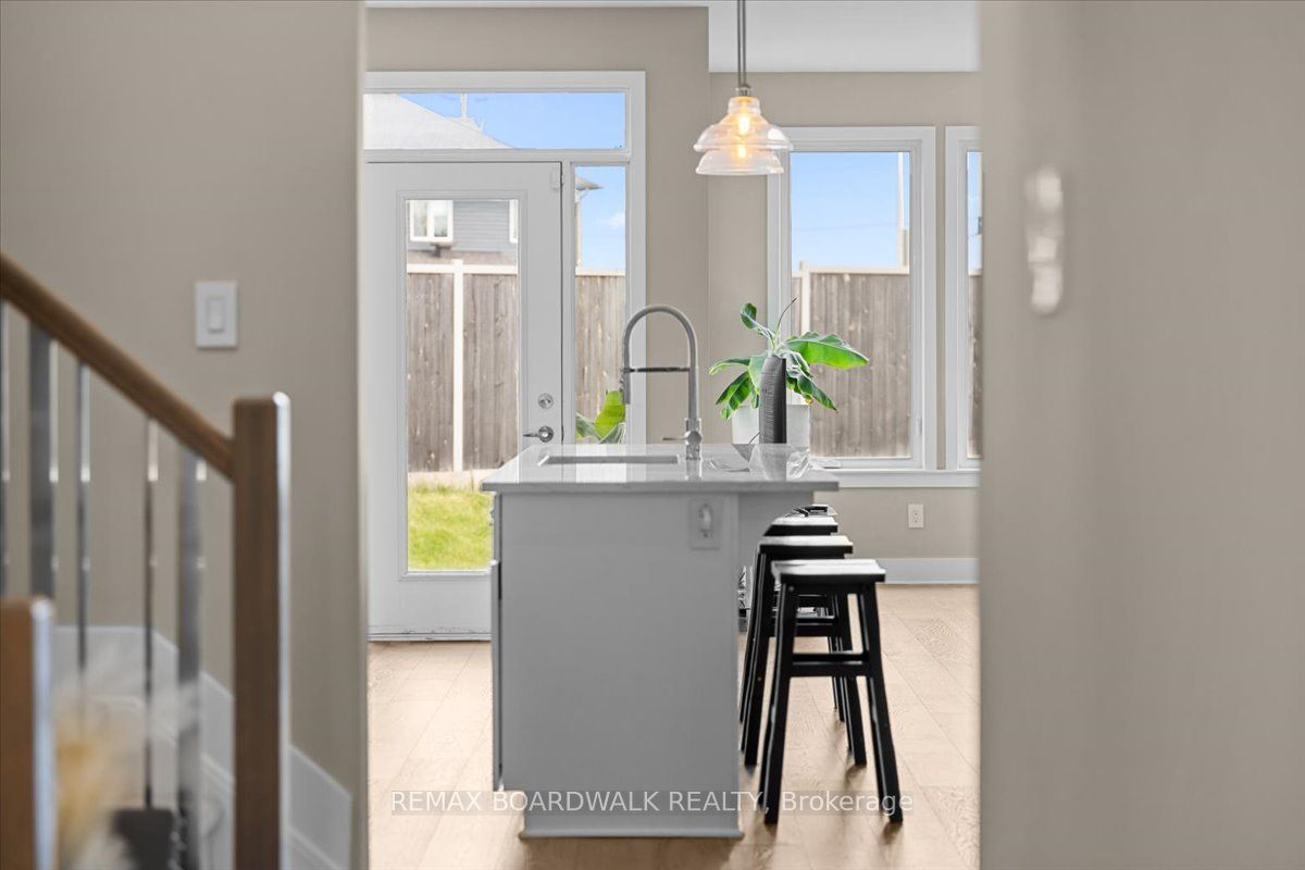 620 Barry Helman Drive, Barrhaven, ON K2J 4S2 photo 5