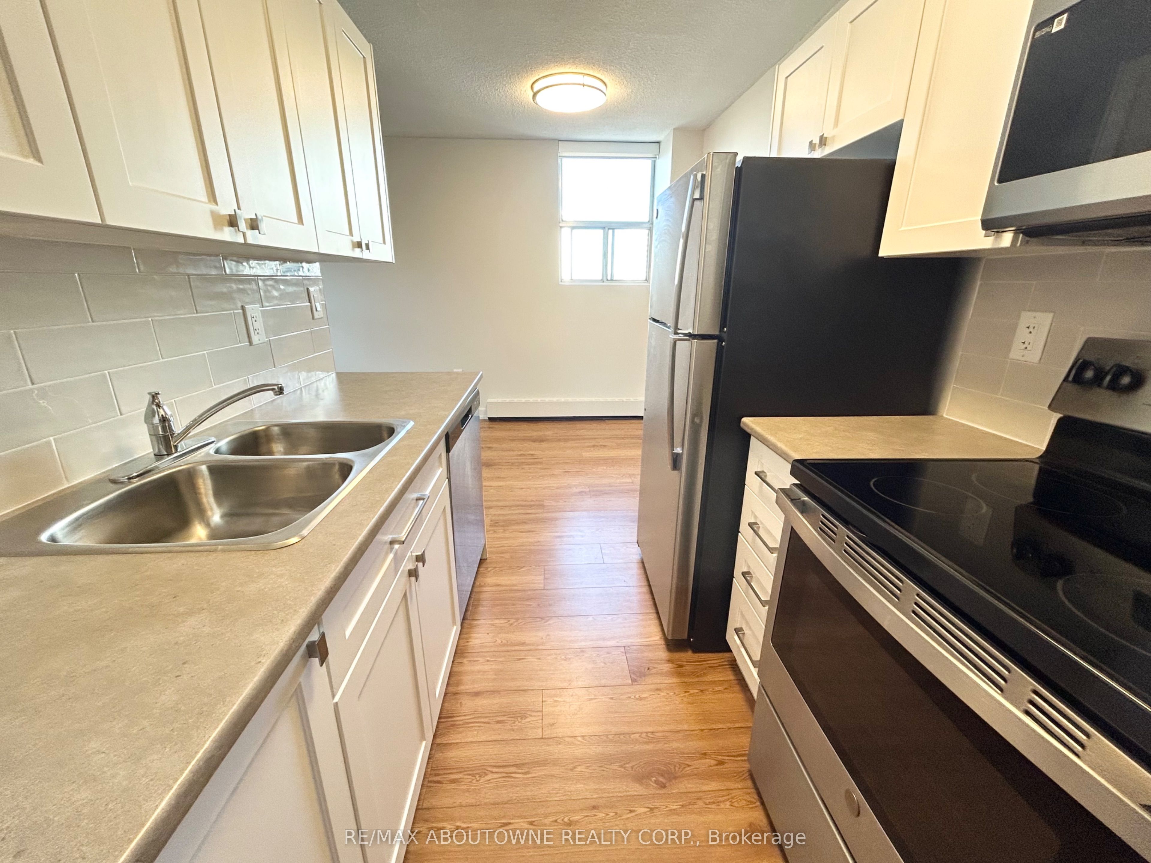 111 Market Street 902, Hamilton, ON L8R 3K2 photo 5