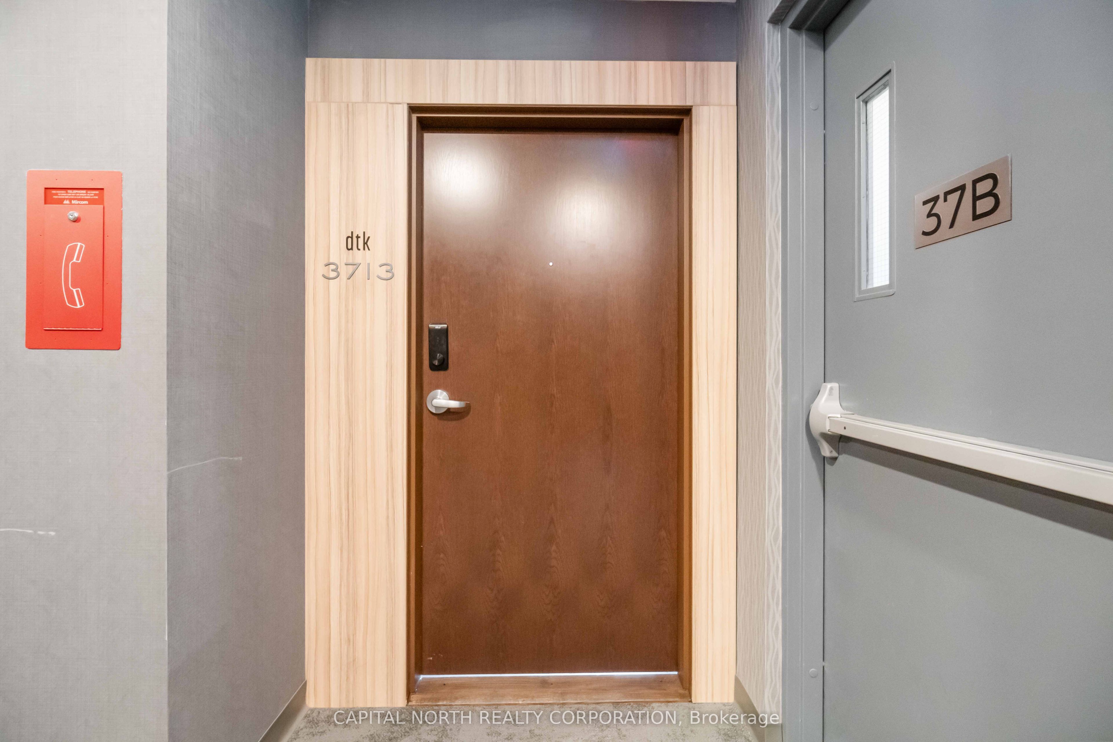 60 Frederick Street 3713, Kitchener, ON N2H 0C7 photo 4