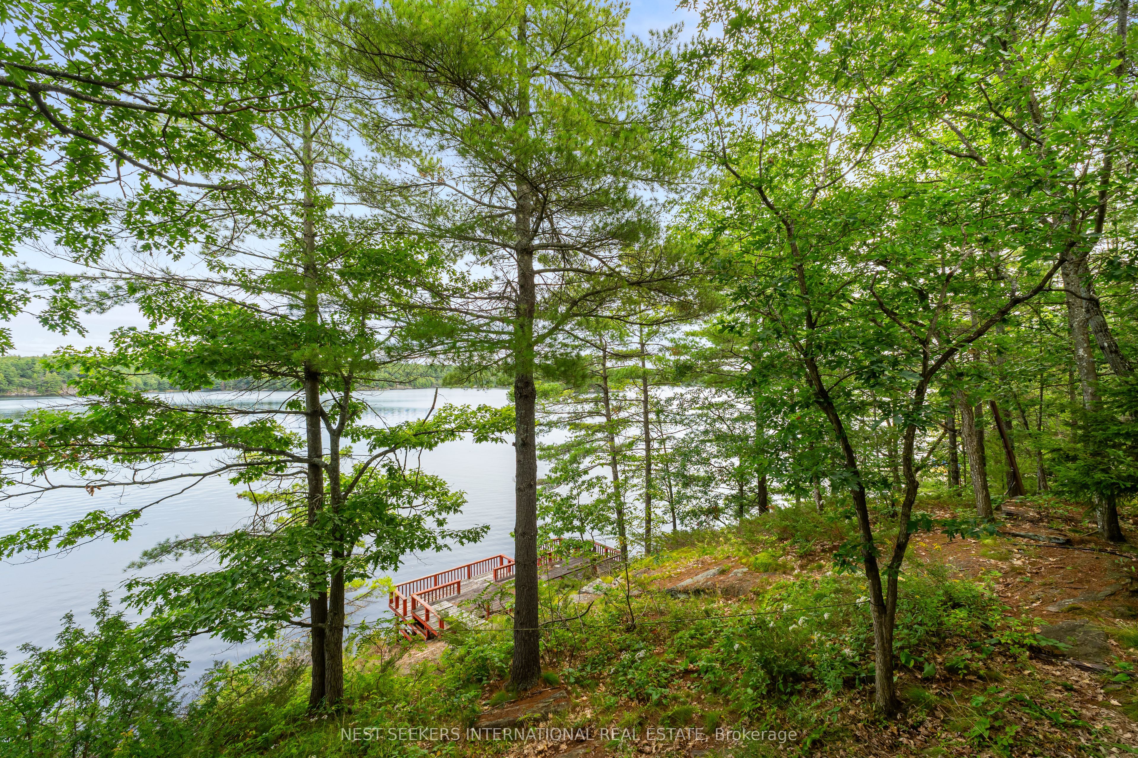 1327-1329 Woodland Drive, Gravenhurst, ON P1P 1R2 photo 3