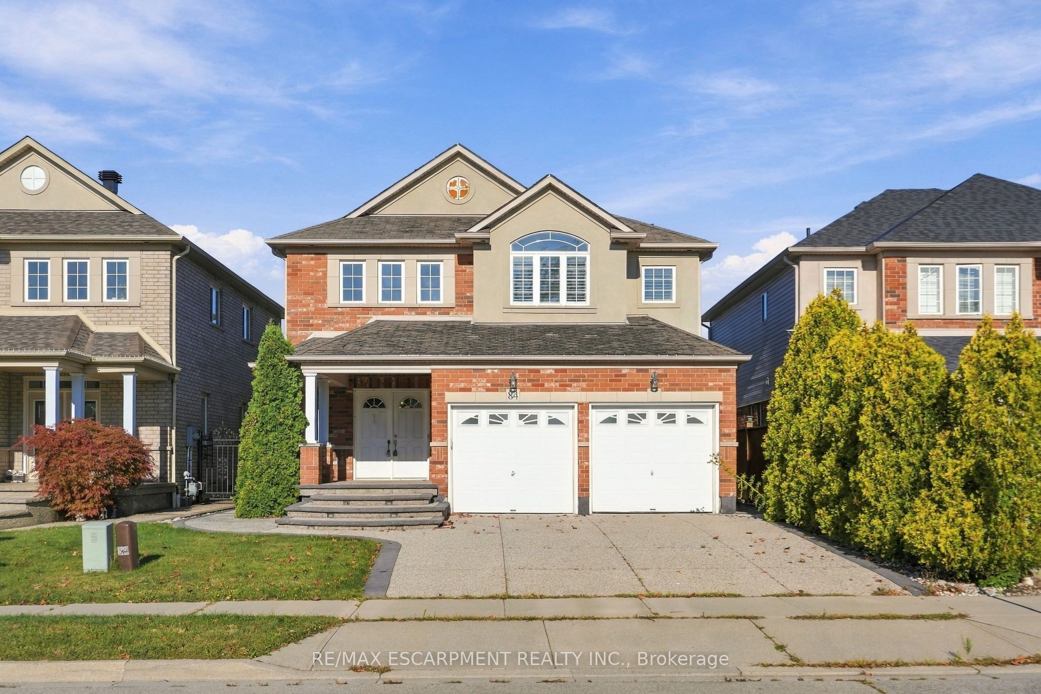84 Deerborn Drive, Hamilton, ON L8V 0A7 photo 2