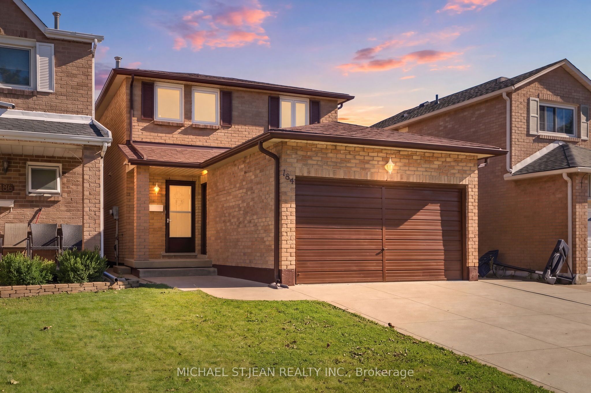 184 Macintosh Drive, Hamilton, ON L8E 4C1