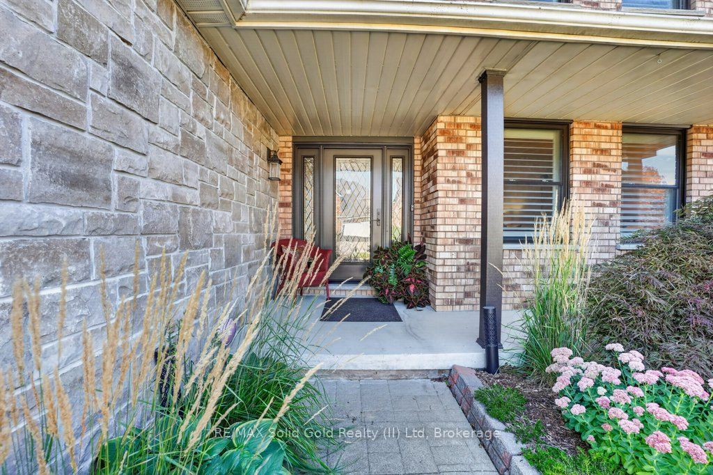 12 Beasley Crescent, Cambridge, ON N1T 1J9 photo 3