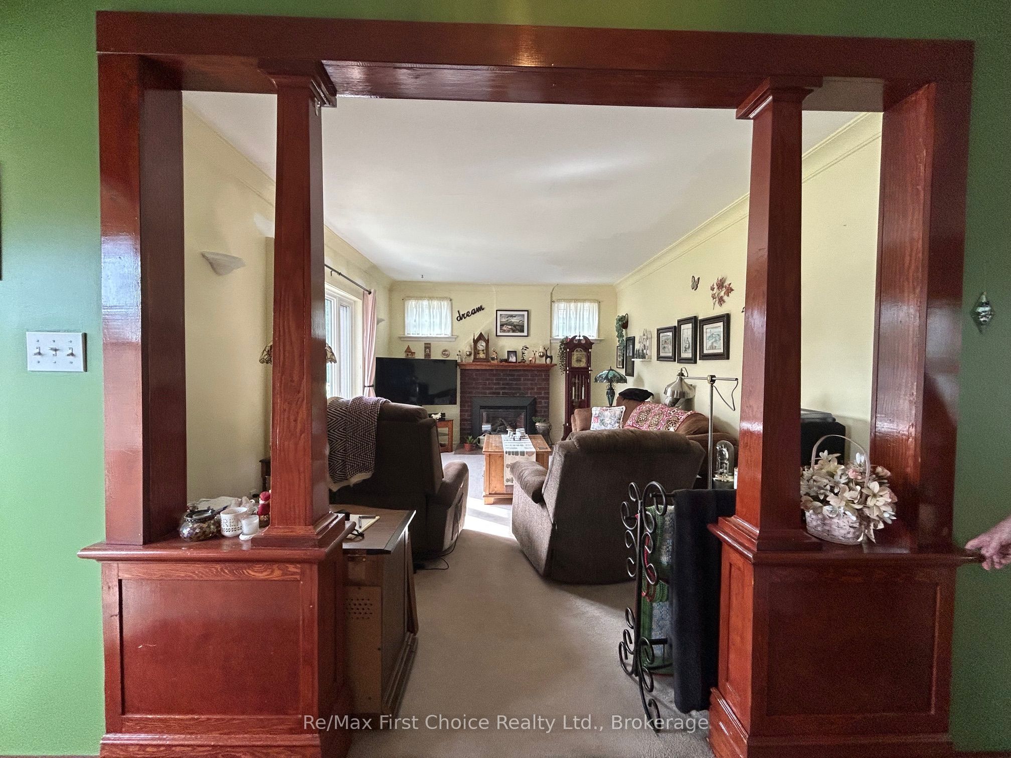 245 Francis Street W, Thunder Bay, ON P7E 4C1 photo 3