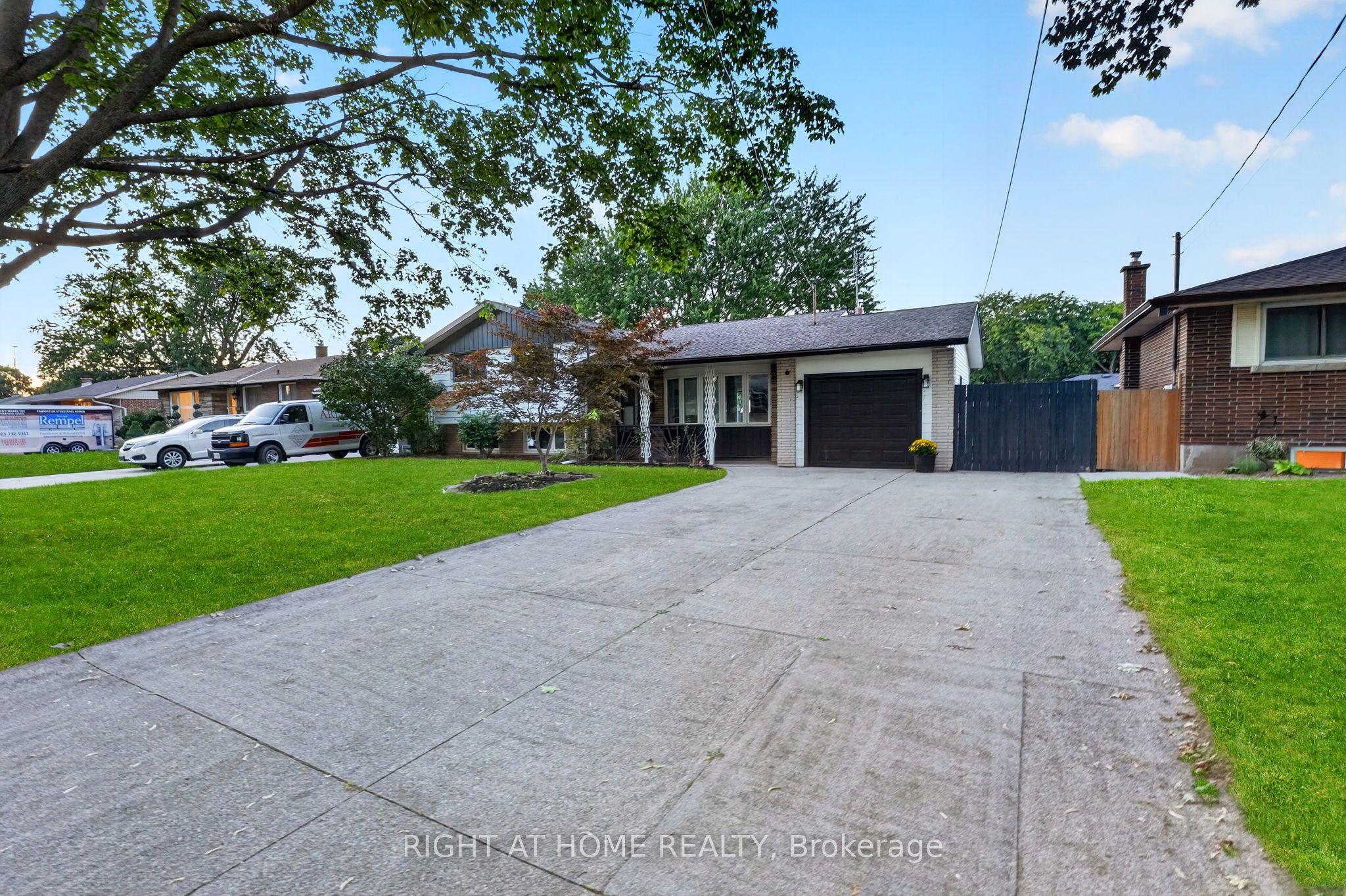 19 Brentwood Drive, St. Catharines, ON L2M 4M1 photo 2