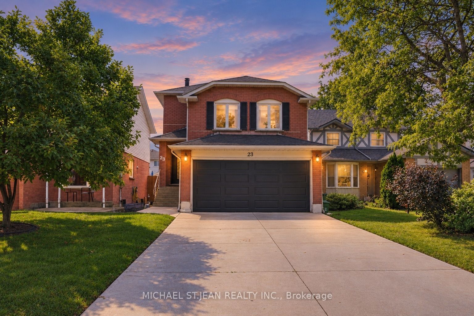 23 Desantis Court, Hamilton, ON L8W 3A9