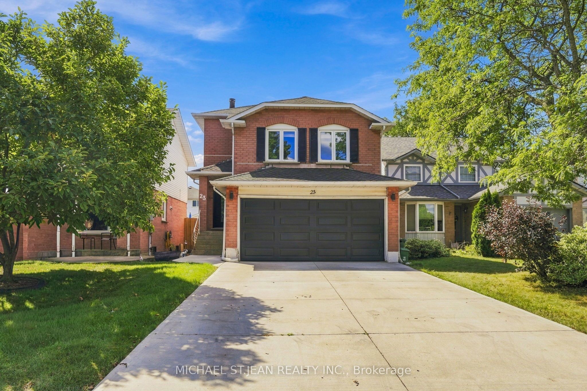 23 Desantis Court, Hamilton, ON L8W 3A9 photo 2