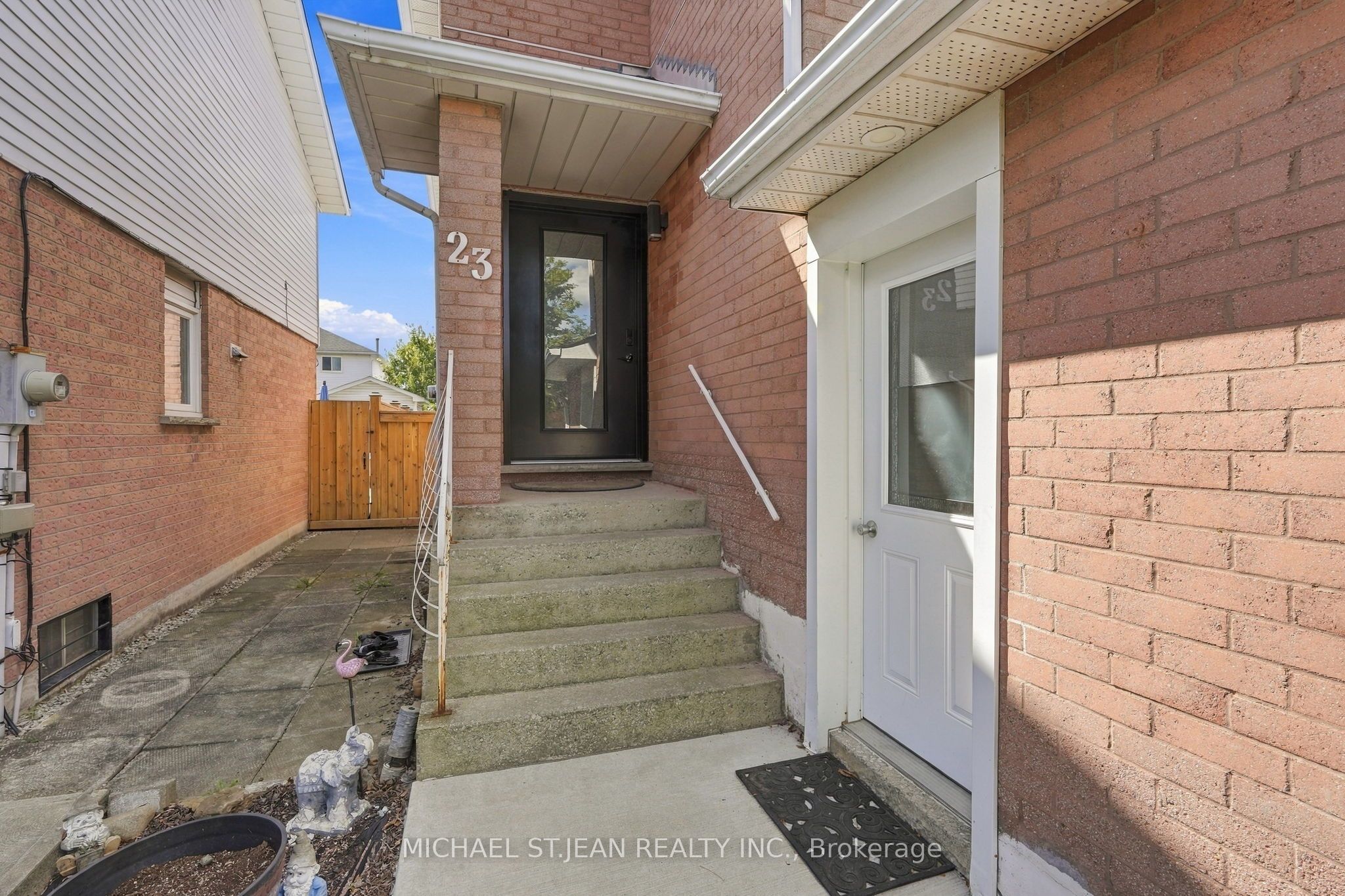 23 Desantis Court, Hamilton, ON L8W 3A9 photo 5