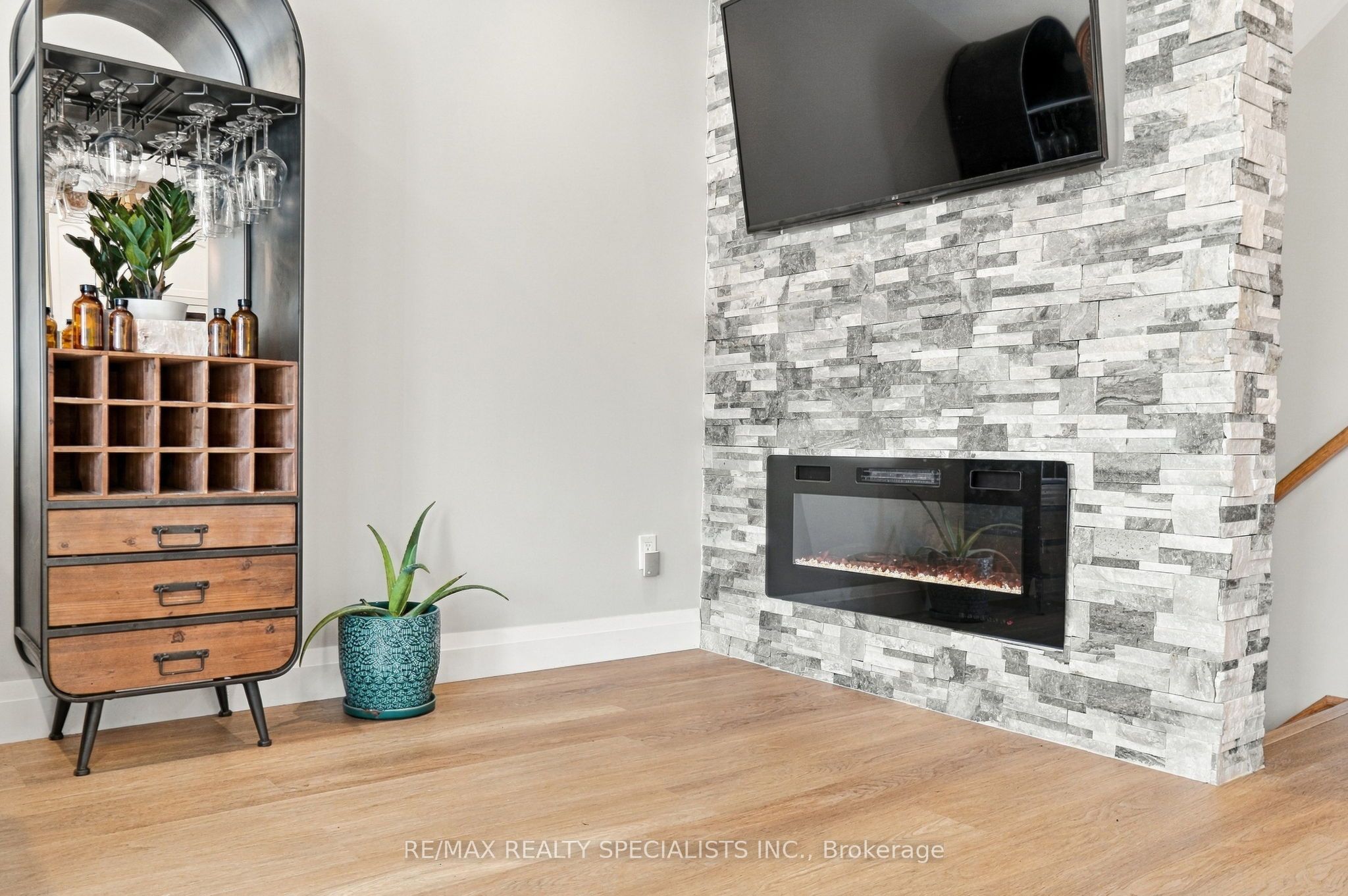 90 Foxborough Drive, Hamilton, ON L9G 4Z1 photo 2