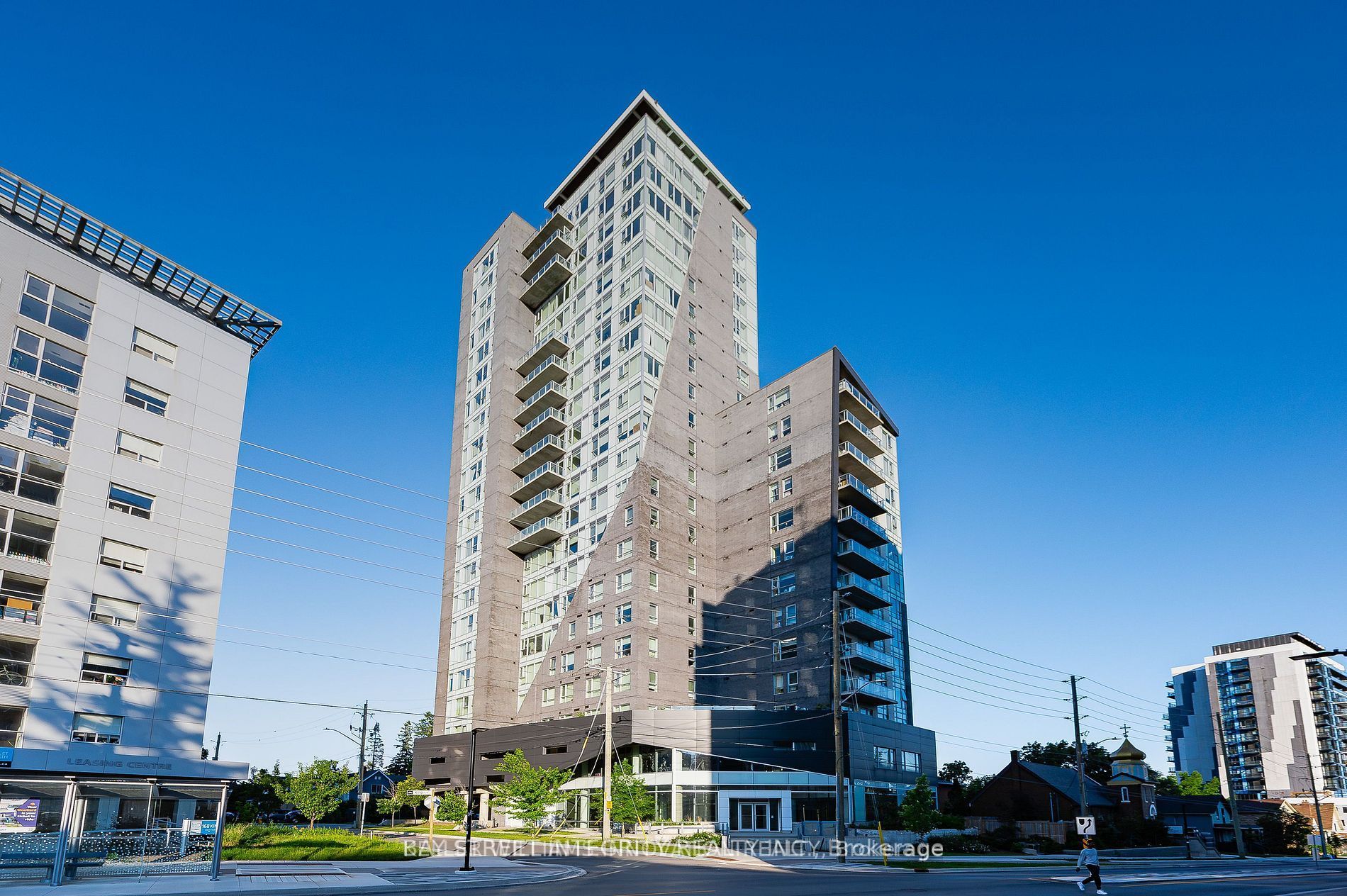 158 King Street 902, Waterloo, ON N2J 0E5