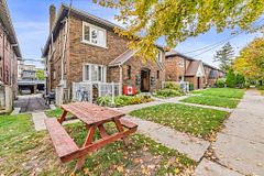 51 Claxton Boulevard, Toronto, ON M6C 1L9