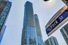 14 York Street 5809, Toronto, ON M5J 0B1