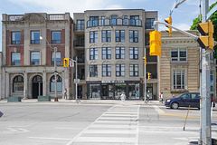 1174 Yonge Street 4, Toronto, ON M4W 2L9