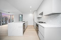 346 Davenport Road 403, Toronto, ON M5R 1K6