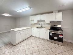 130 Kingslake Road Lower, Toronto, ON M2J 3G1