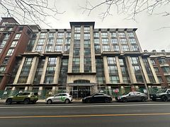 18 Beverley Street 412, Toronto, ON M5T 3L2