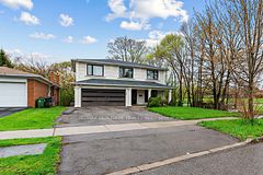 44 Pineway Boulevard, Toronto, ON M2H 1A1