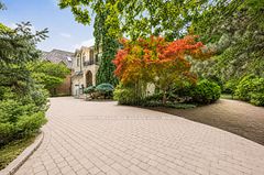 1 Knightswood Road, Toronto, ON M4N 2G9