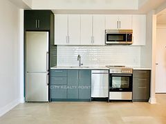 2525 Bathurst Street 1010, Toronto, ON M6B 2Y9