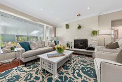 8 Wallbridge Court, Toronto, ON M2R 1W1
