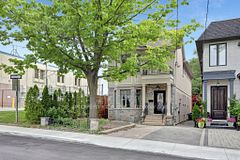 493 Winnette Avenue, Toronto, ON M6C 3M6