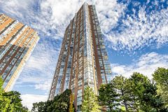 5 Concorde Place 1302, Toronto, ON M3C 3M8