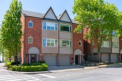 1A Heathdale Road, Toronto, ON M6C 1M5