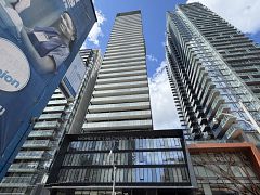 28 Wellesley Street E 308, Toronto, ON M4Y 0C4
