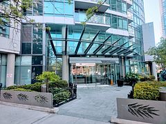 373 Front Street W 1703, Toronto, ON M5V 3R7