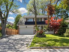 32 Wycliffe Crescent, Toronto, ON M2K 1V6