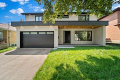593 Cummer Avenue, Toronto, ON M2K 2M5
