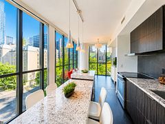 101 Charles Street E 606, Toronto, ON M4Y 0A9