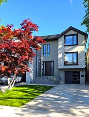 586 Broadway Avenue E, Toronto, ON M4G 2S5