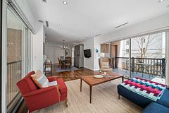 447 Walmer Road 206, Toronto, ON M5P 2X9