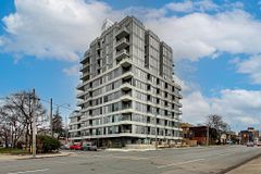 1 Cardiff Road 705, Toronto, ON M4P 0G2