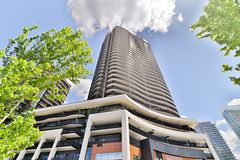 18 Esther Shiner Boulevard 733, Toronto, ON M2K 0J7