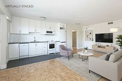 95 Lawton Boulevard 407, Toronto, ON M4V 1Z8