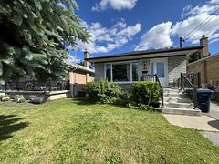 81 Searle Avenue, Toronto, ON M3H 4A6