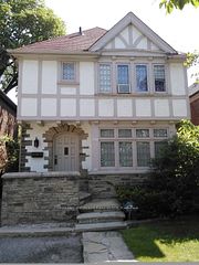 157 Chiltern Hill Road, Toronto, ON M6C 3C3