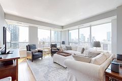 500 Sherbourne Street 2506, Toronto, ON M4X 1L1