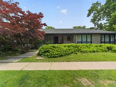 3 Glen Rush Boulevard, Toronto, ON M5N 2T2