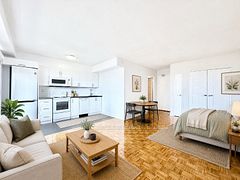 276 St George Street 908, Toronto, ON M5R 2P6