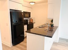 25 Greenview Avenue 622, Toronto, ON M2M 0A5