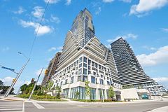 10 Inn On The Park Drive PH3, Toronto, ON M3C 0P9