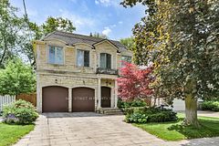 227 Empress Avenue, Toronto, ON M2N 3V1