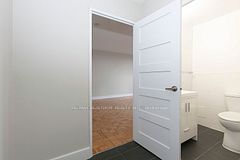 666 Spadina Avenue 2107, Toronto, ON M5S 2H8